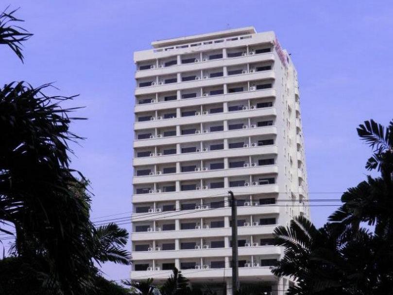 Poonchock Mansion Hotel Bangkok Exterior photo